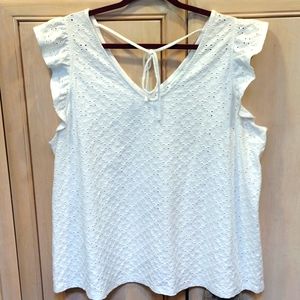 💥AVA & VIV White Eyelit Top